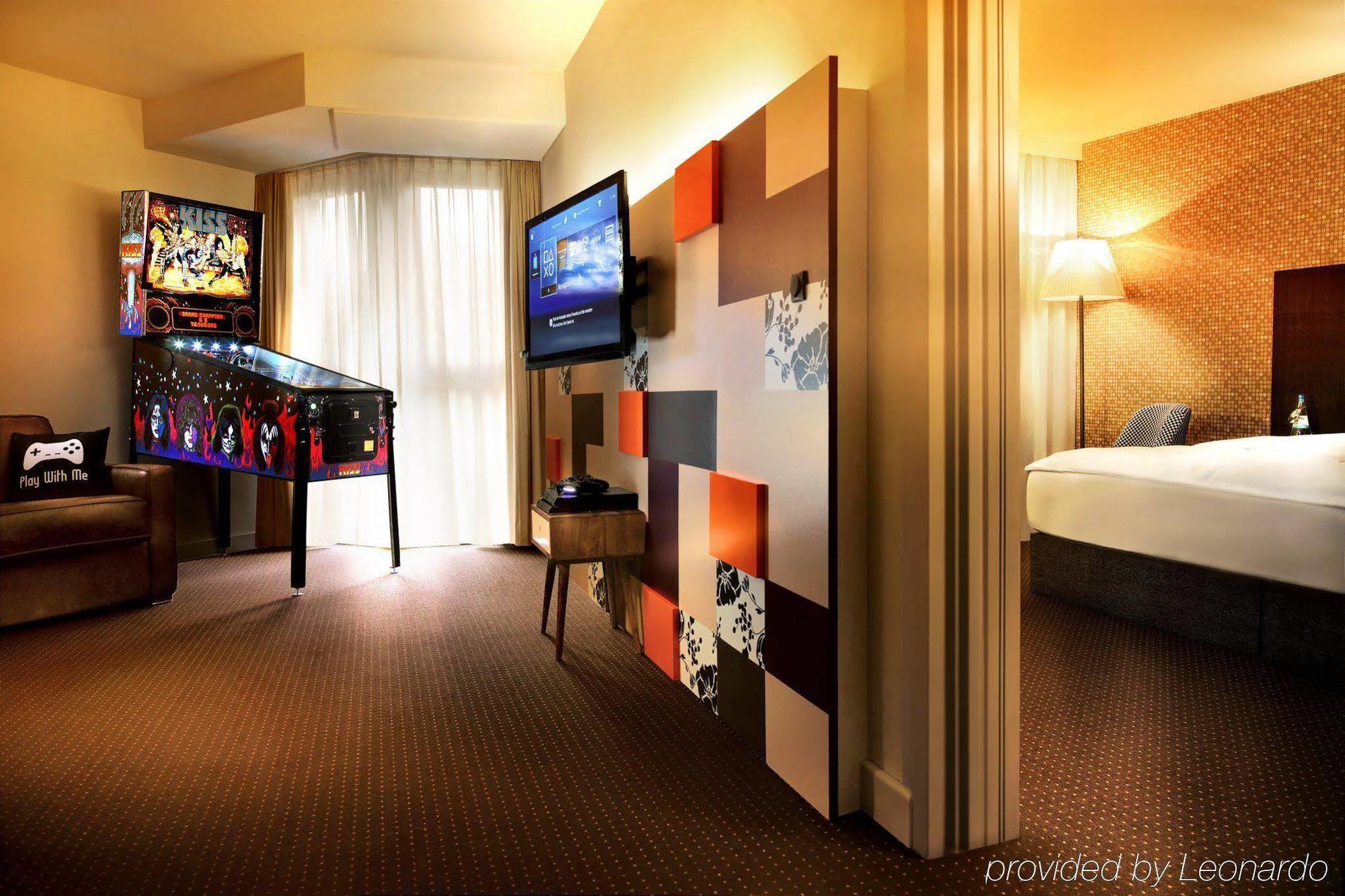 Courtyard By Marriott Berlin Teltow Ξενοδοχείο Εξωτερικό φωτογραφία